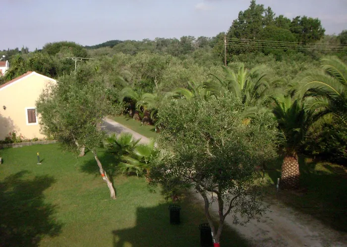 Irini Apartments And Studios